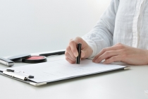 일본, 도장·종이 서류 없애고 페이퍼리스 시장 확대할까