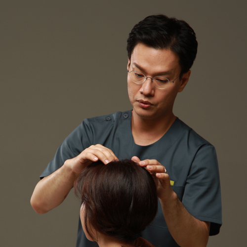 여성의 유전성 탈모와 올바른 효과 있는 모발이식 및 치료법은 무엇?