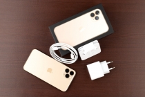 [모바일 On] 애플 아이폰12, 충전기·이어폰 빼서 가격인하 나선다