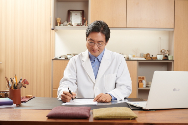 ‘이유 없이 화가 나고 가슴이 답답해요’ 화병, 참지 말고 적극 대처해야