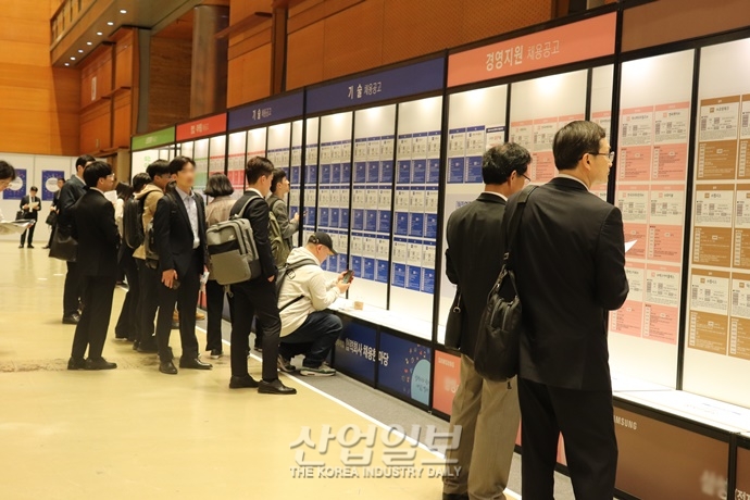 하반기도 꽁꽁 얼어붙은 고용시장…대기업 4곳 중 3곳 신규채용 없거나 미정