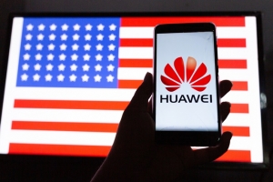 화웨이 제재 위해 수출관리규정(EAR) 세 차례 바꾼 美, 그 영향은…