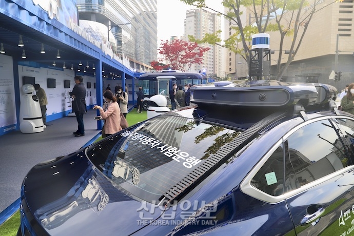 [포토뉴스] 서빙부터 방역·고객안내까지, 일상 속 자율주행 모빌리티