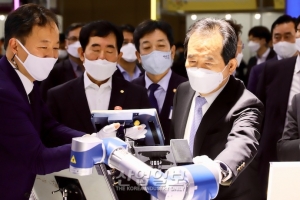 [2020 로보월드] 킨텍스 전시장 방문한 정세균 국무총리