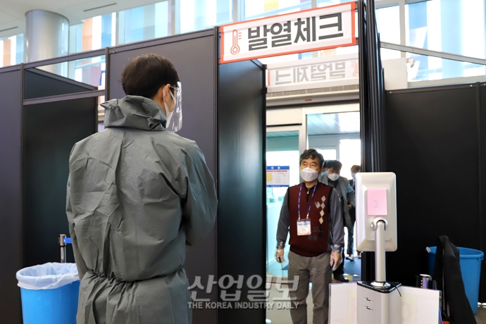 [2020 로보월드] 철저한 방역 속 개막