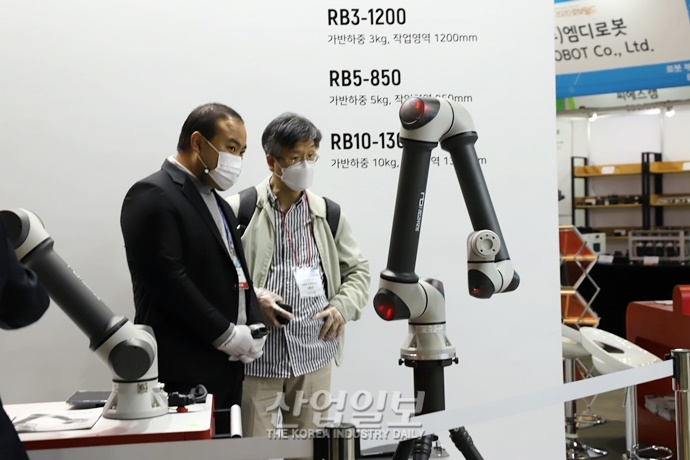 [2020 로보월드] 제조 현장에서 활약하는 로봇