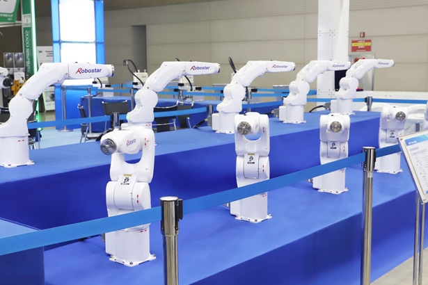 [로보월드 2020] 이봐 로봇친구들 좌로 봐! 우로 봐!