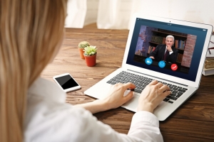 코로나19, 디지털 수출혁신의 계기로 삼아 산업환경 재편해야