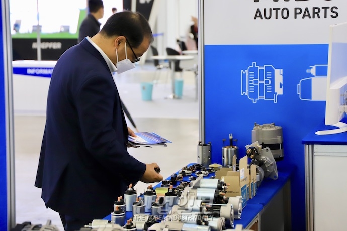 [포토뉴스] 온·오프라인 행사 통해 국내 자동차 부품 업체 수출 지원