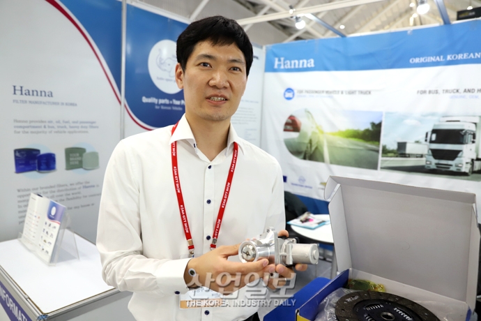 코로나19로 막힌 하늘·뱃길, 자동차 부품 업체 수출 타격