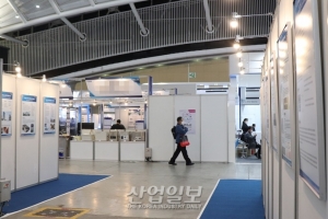 [포토뉴스] 격상된 사회적 거리두기 단계, 전시업계는 울고 싶다