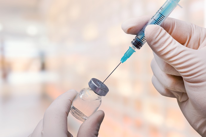 코로나19 백신, 대내외적 위기 속 게임 체인저 될까