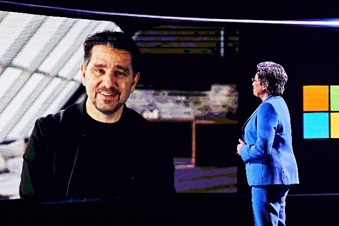 [포토뉴스] AMD CEO 리사 수 박사, CES 2021에서 고성능 모바일 프로세서 제품군과 차세대 서버 프로세서 공개