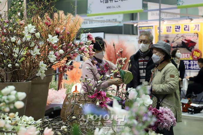 [포토뉴스] 라이프스타일 바꾼 코로나19, 조경산업 트렌드 바뀌나