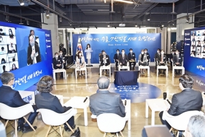 “코로나19 백신접종, 해외출장 기업인 우선 배려해야”