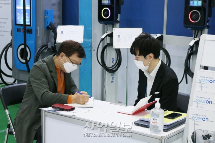 [포토뉴스] ‘2021 한국전기산업대전’개막...친환경 전기산업 한눈에