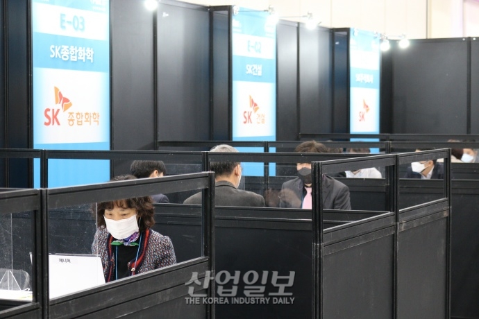 [포토뉴스][2021 전기산업대전] SIEF마지막날...SK·국가철도공단 등 대기업-중소기업간 구매교류회 열려