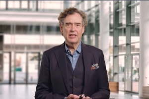 디지털화, 단순 기기 출현 넘어 ‘대규모 에코시스템’ 구축이 목표