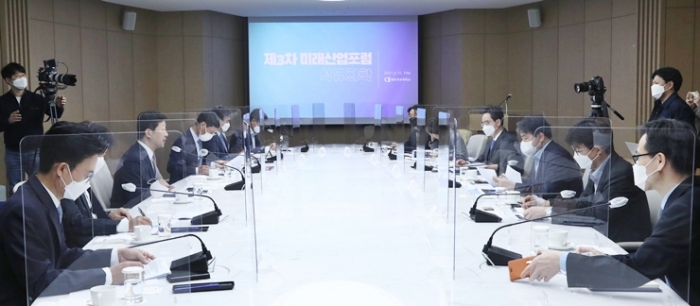 석유화학 산업의 디지털 전환·탄소중립, 산업 패러다임 변화 요구 수준 난이도 높다