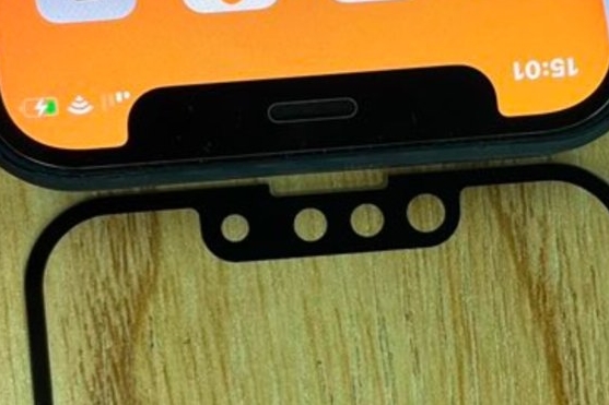 [모바일 On] 9월 출시 예정인 아이폰, 노치 줄이고 카메라는 대각선?