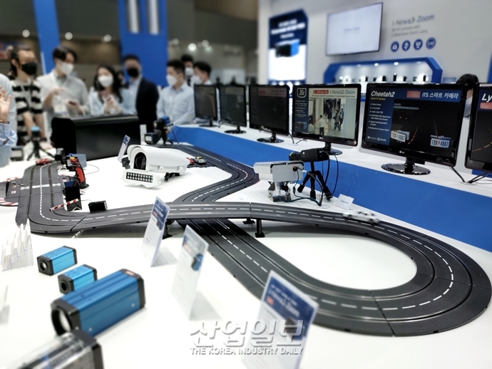 [포토뉴스] 일체형 IP카메라로 과속·불법주정차 잡아내