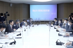 무서울 정도로 성장하는 자동차 산업, 정부 지원과 규제완화 절실