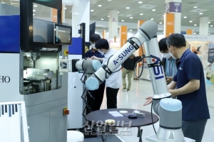 [포토뉴스] 제조·물류·서비스 등 분야에서 인간 돕는 '로봇'