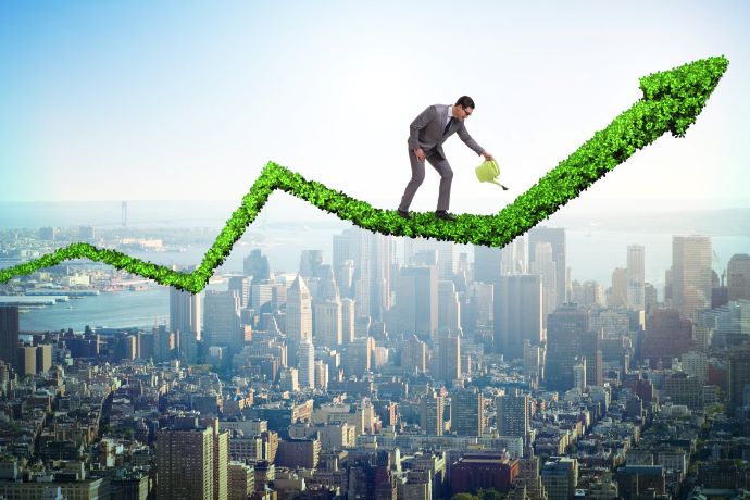 中, 친환경 경제 전환 가속화···긍·부정 시각 ‘상존’