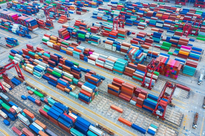 美, 코로나19 이후 컨테이너 품귀 현상…가격 불안정 당분간 지속