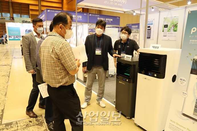 [포토뉴스] 방역소독 장비, ‘코로나19 물러서!’