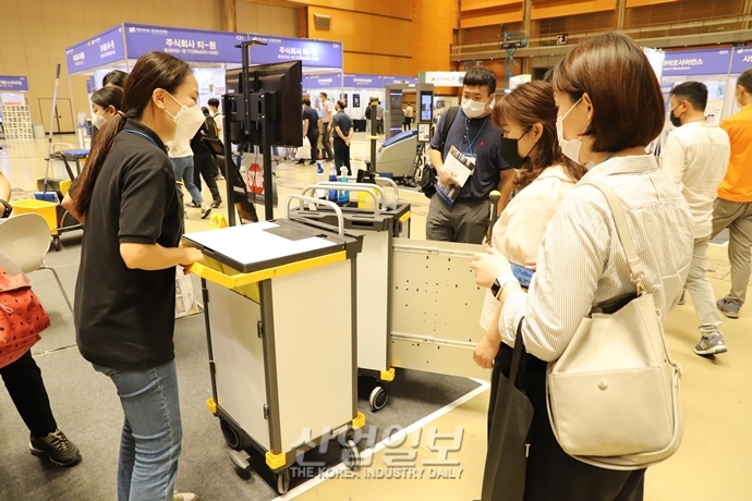 [포토뉴스] 방역소독 장비, ‘코로나19 물러서!’