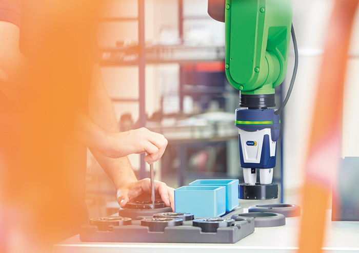 슝크, 'Plug & Work' 오므론과 화낙 협동 로봇 연동 확대