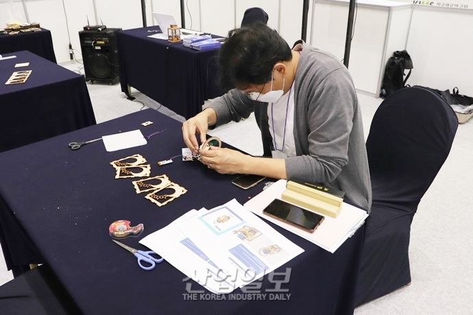 [포토뉴스] ’친환경 에너지 제품‘ 제작해 볼까?