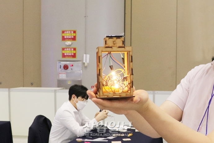 [포토뉴스] ’친환경 에너지 제품‘ 제작해 볼까?