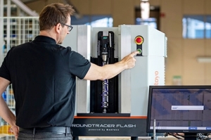 2차원 이미지 아키텍처 기반의 미쓰도요 비접촉 측정 장비