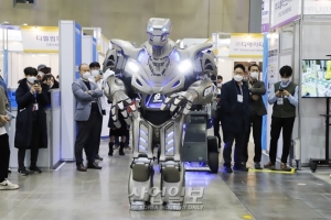 [포토뉴스] 2021 한국산업대전에서 만나는 각종 ‘로봇’