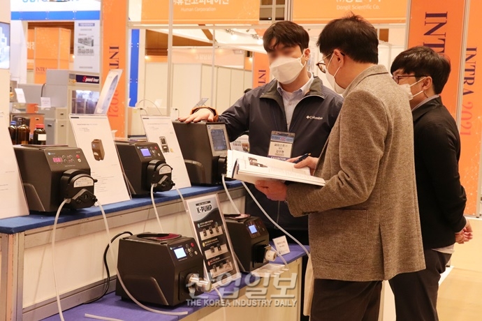 [포토뉴스] 첨단소재전에서 만나는 소부장 기술