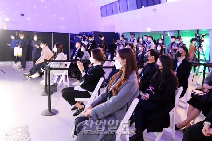 [포토뉴스] 컴업(COMEUP) 2021 현장에서 궁금증 ‘해결’