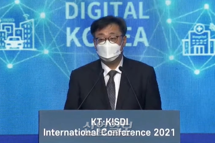 “디지털 전환 가속화는 메가 트렌드”