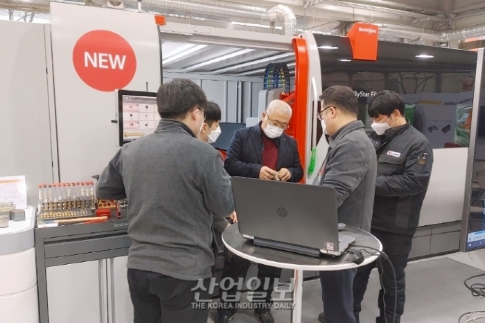 [포토뉴스] 바이스트로닉, ByStar Fiber 15kW '첫선'