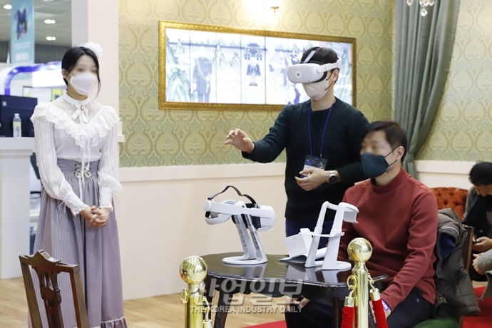[포토뉴스] 메타버스 전시회에서 만나는 가상세계