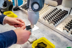 제조공정에 로봇 도입할 기업에 최대 3억 원 지원