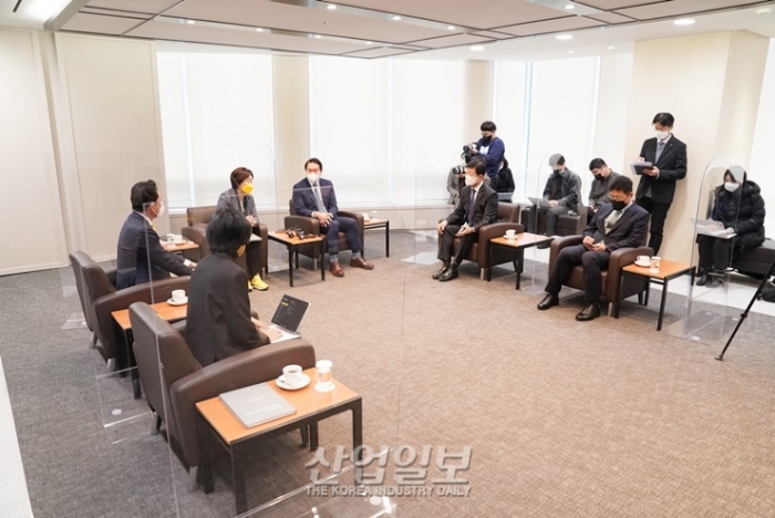 심상정, 최태원 회장과 만나 노동·경제 정책 논의