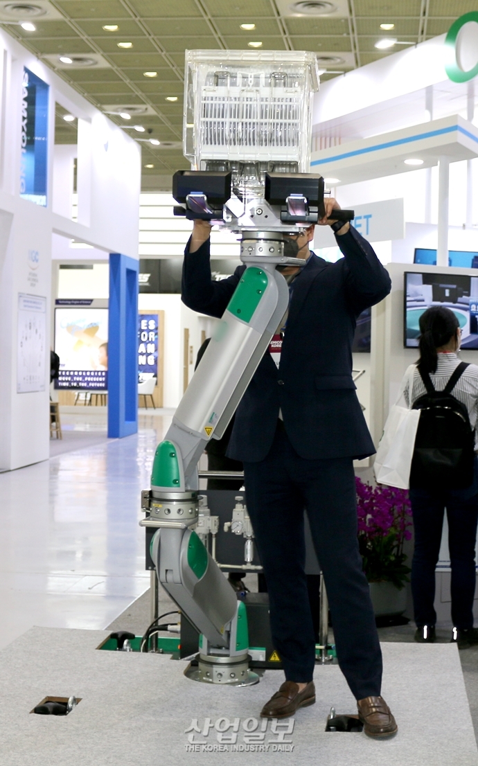 [포토뉴스] 80kg까지 팔레타이징 작업 '거뜬'