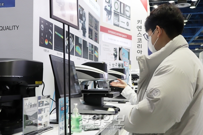 [포토뉴스]직접 체험하며 반도체 장비 이해도 'UP'