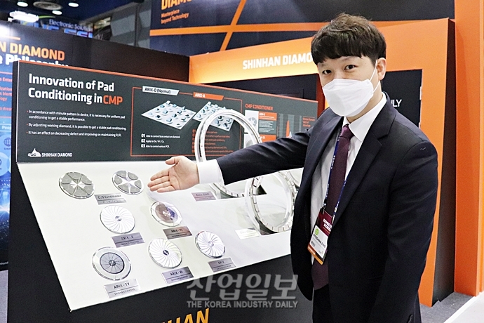 반도체 장비, 산업 성장세 힘입어 동반 성장 중