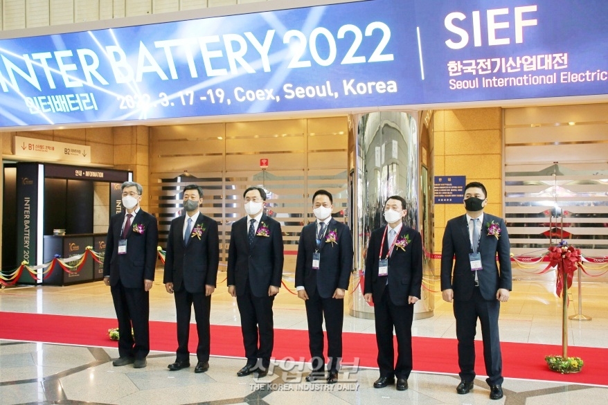 [포토뉴스] 정부, 배터리 3사와 이차전지 소부장 기업 지원