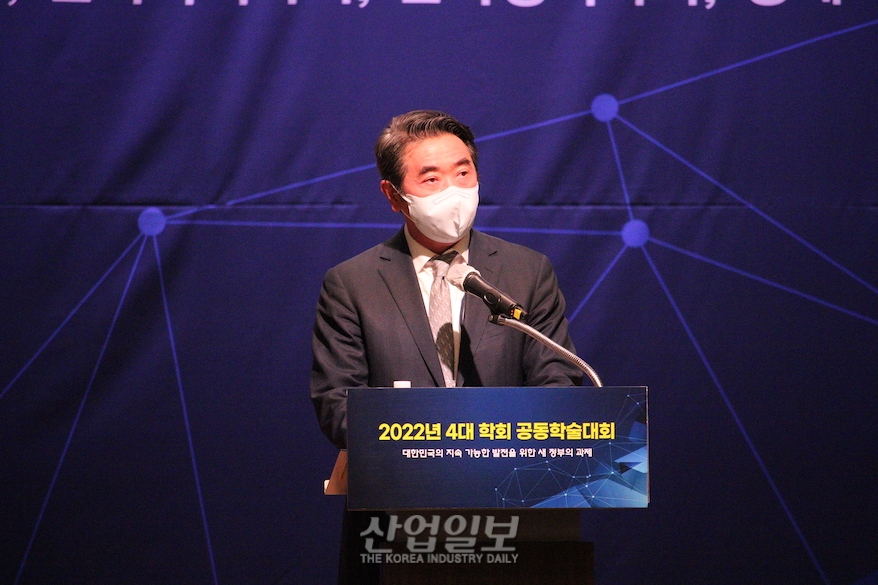 ‘1천명 학자의 뜻’…4대 학회, 인수위에 정책제안서 전달