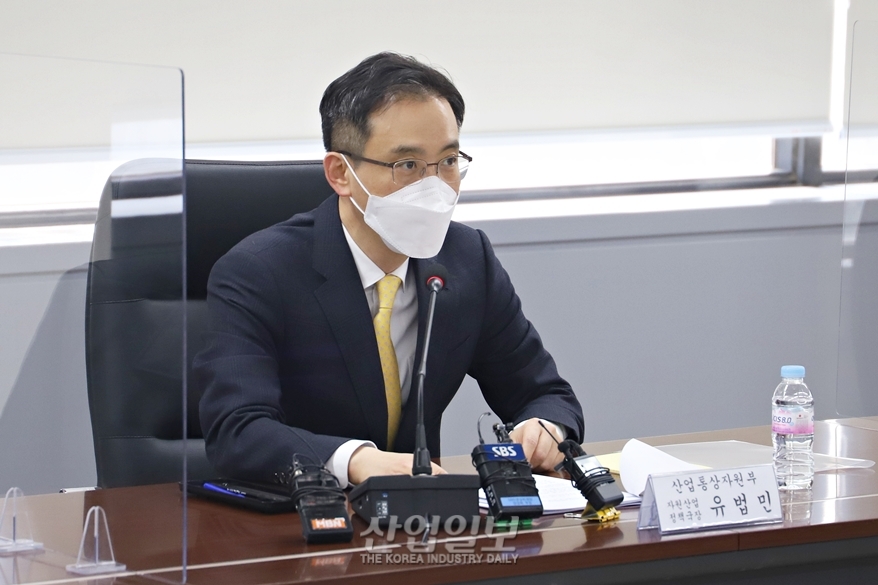 오는 5월부터 유류세 추가 인하…산업부, 석유시장 및 조치사항 점검