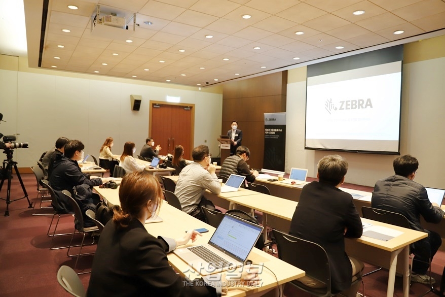 [스마트팩토리·오토메이션월드] 지브라, 고정식 산업용 스캐너 런칭